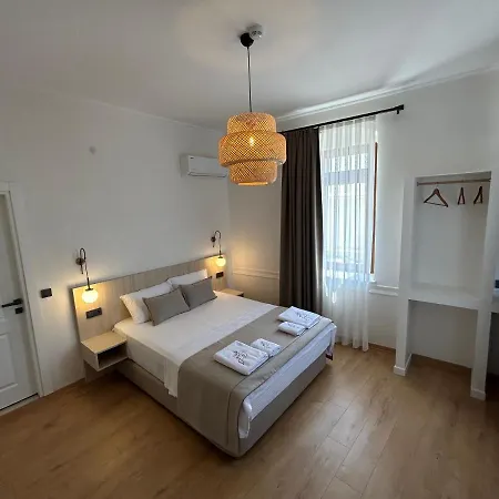 Nueva Cunda Hotel