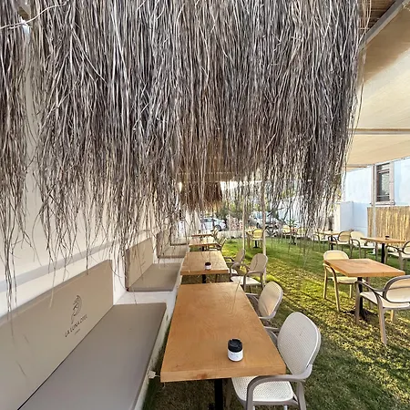 Ξενοδοχείο La Luna Nueva *